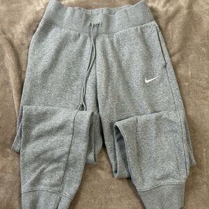 Nike Gray Sweatpants for Everyday Comfort